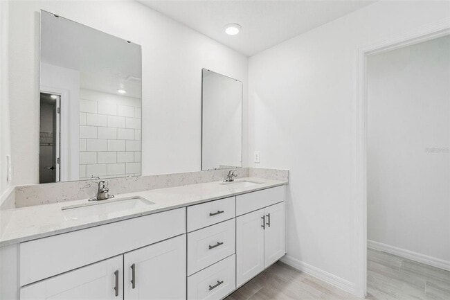 Building Photo - 1712 Tropical Oasis Ave