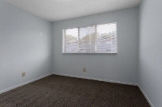Building Photo - 8704 Wornall Rd