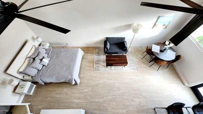 Primary Photo - 2635 Dalemead St