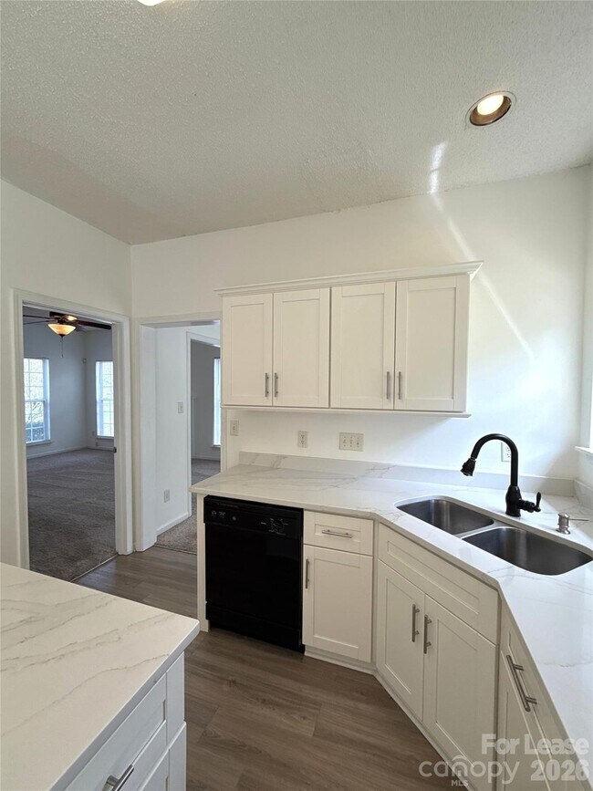 Building Photo - 10218 Ridgewell Ct