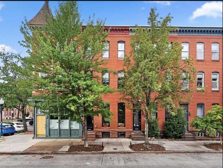 Primary Photo - 2202 E Baltimore St