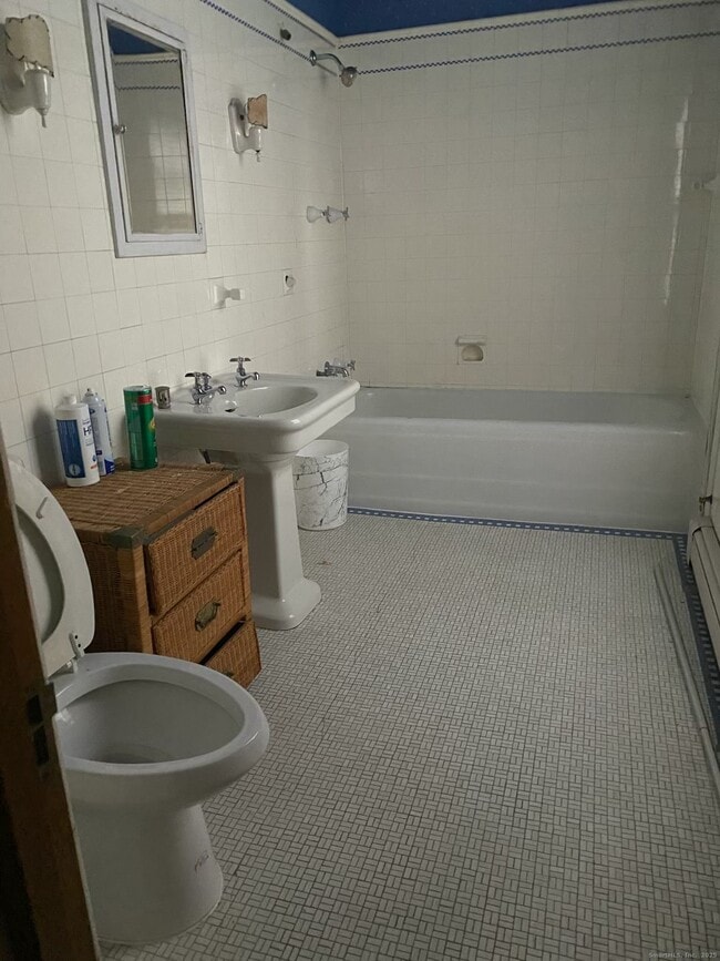 Building Photo - 155 Brooklawn Ave