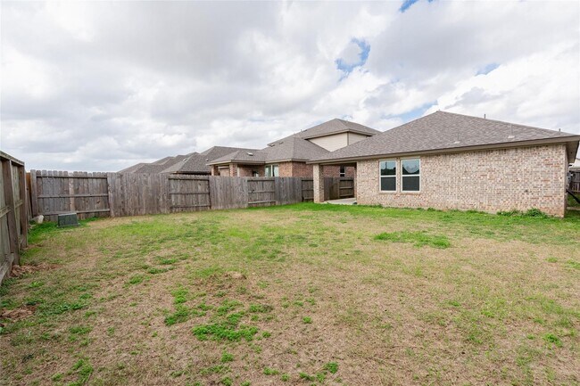 Building Photo - 24207 Asher Hollow Ln