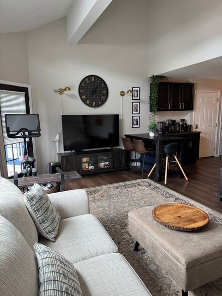 Primary Photo - 31 High St