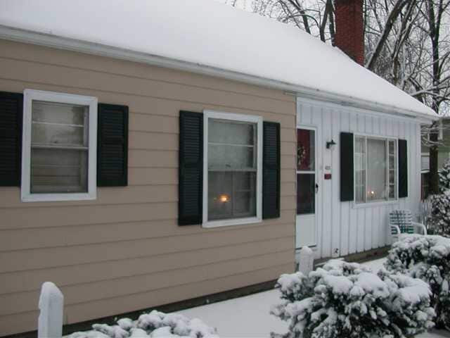 Building Photo - 4024 Sharon Ave