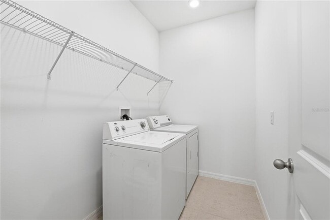 Building Photo - 6550 Barnstorm Wy