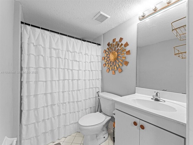 Building Photo - 1240 SE 31st Ct