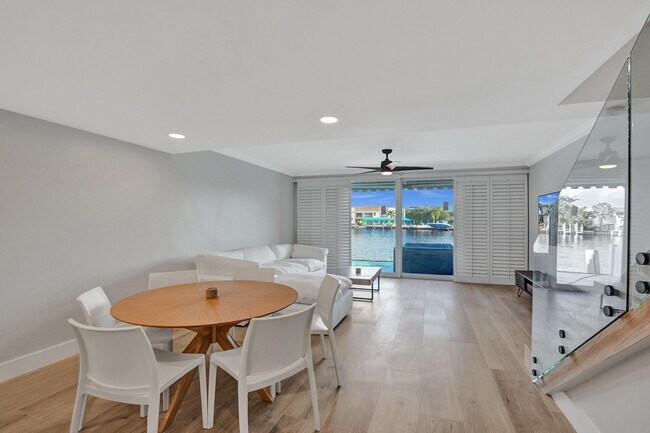 Building Photo - 876 Jeffery St