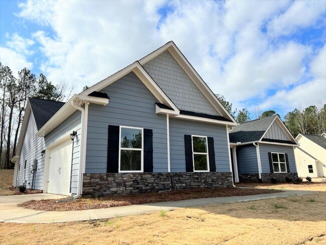Building Photo - 130 Hawthorn Ln