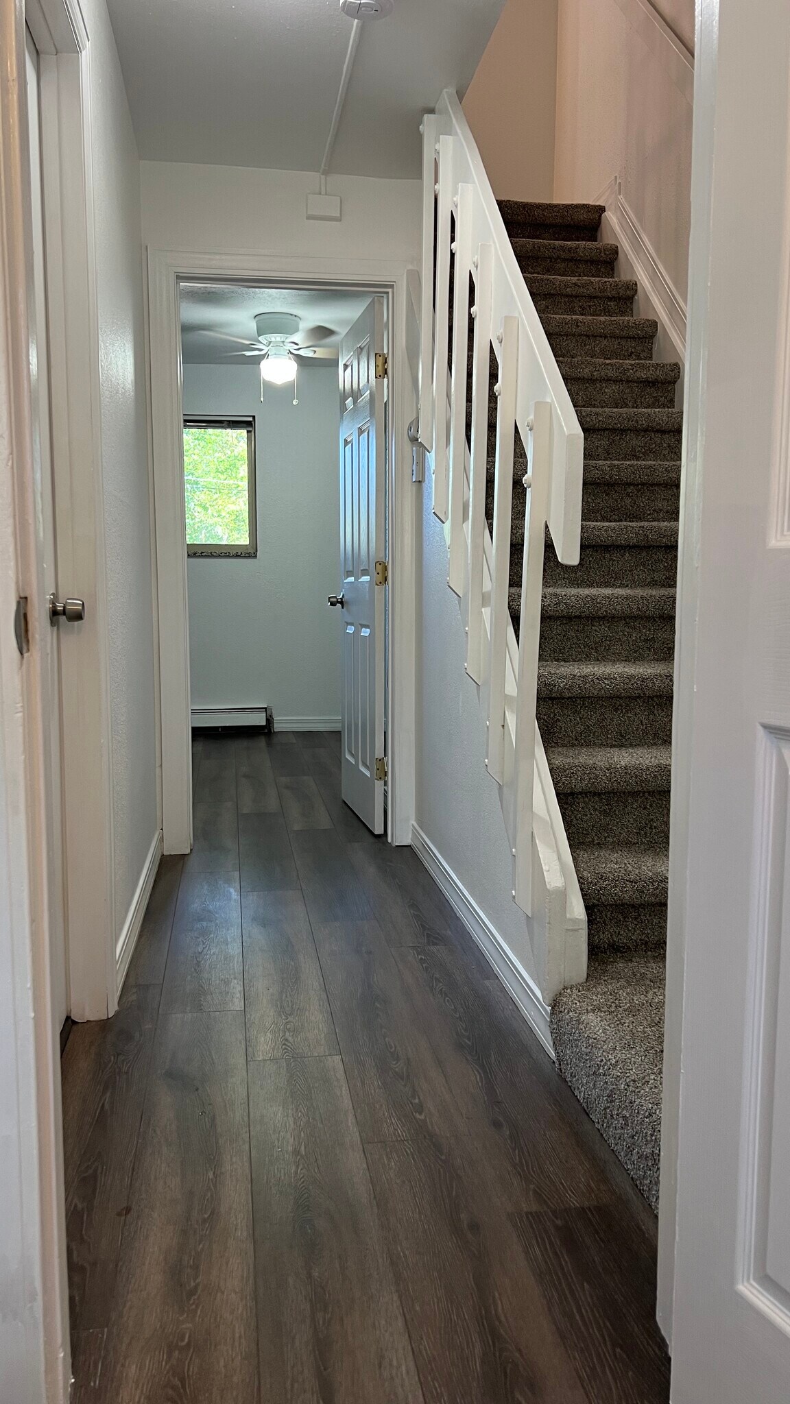 Building Photo - 1065 University Ave