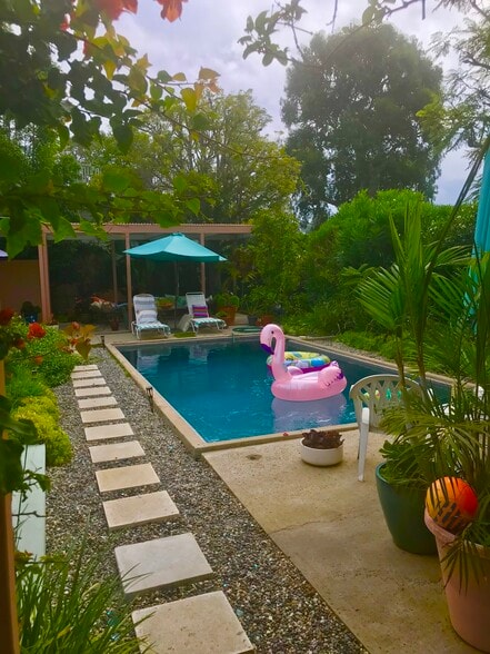 Stunning Pool - 345 Amalfi Dr