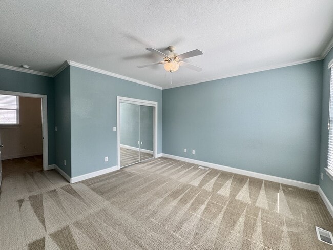 Building Photo - Ready 04-01-26! A Shadowlawn Condo w/Rooftop Deck - 3 Primary Suites - Outdoor Shower - Pet Frien...