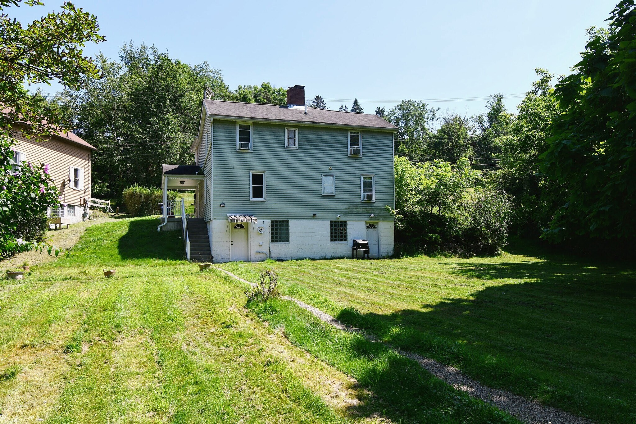 Building Photo - 1023 Joseph St