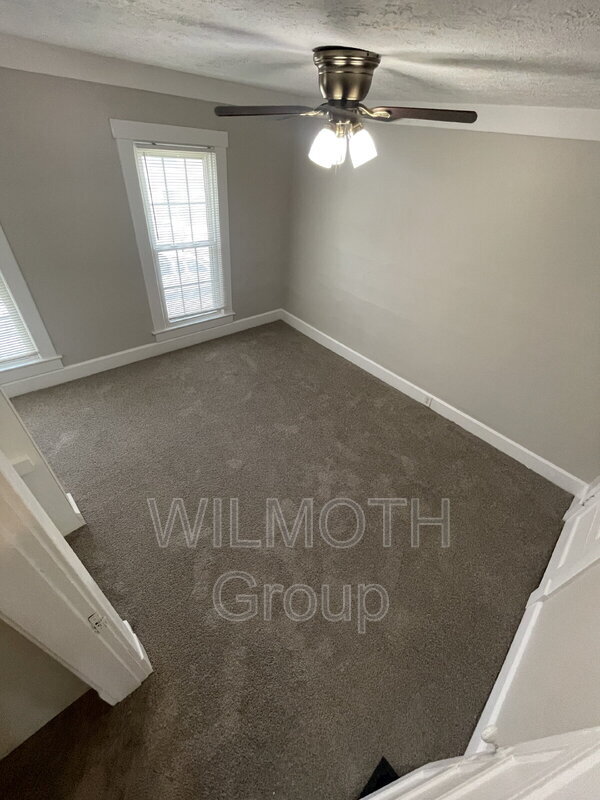 Building Photo - 324 N Linwood Ave