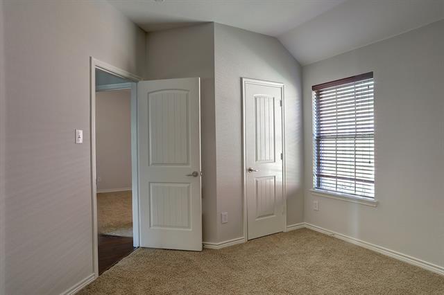 Building Photo - 5700 Broken Spur