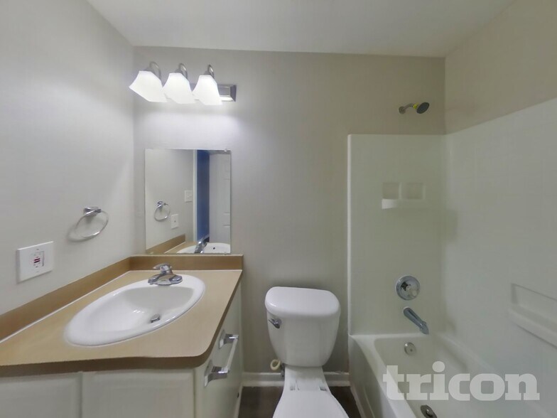 Building Photo - 16339 Noble Meadow Ln