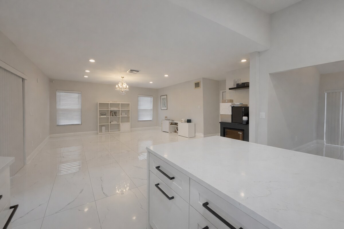 Building Photo - 20888 Sugarloaf Ln