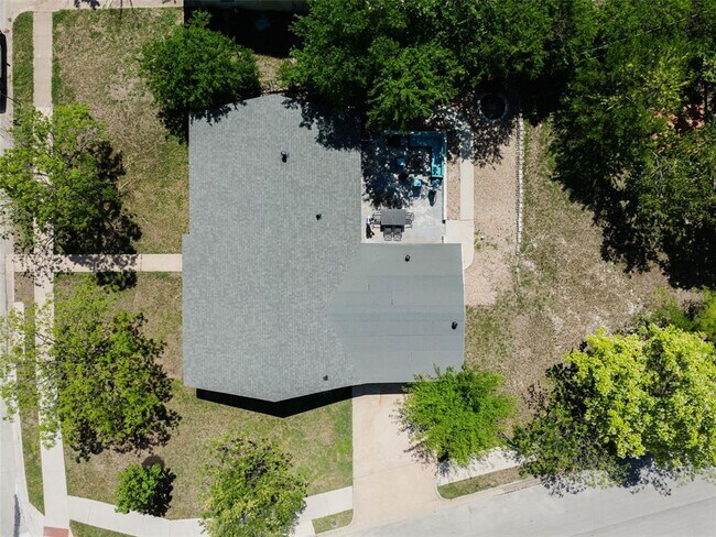 Building Photo - 7706 Delafield Ln