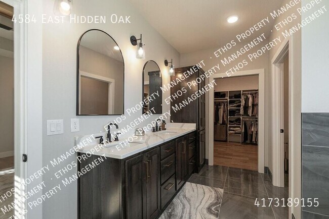 Building Photo - 4584 E Hidden Oak St