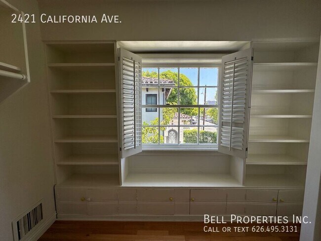 Building Photo - 2421 California Ave