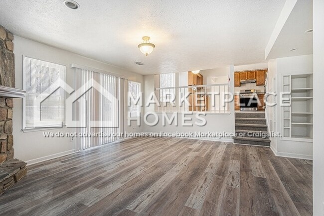 Building Photo - 525 Allana Dr