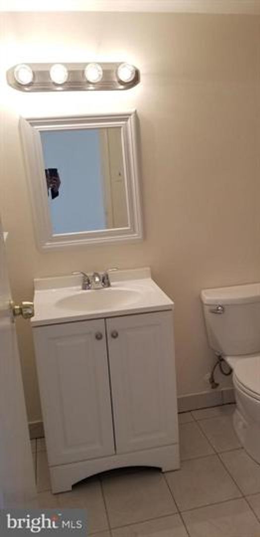 Building Photo - Great Location and Much More!