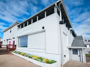 Building Photo - 1401 Broadway