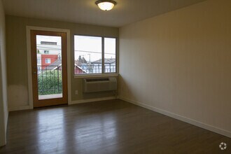 Building Photo - 4431 Evanston Ave N