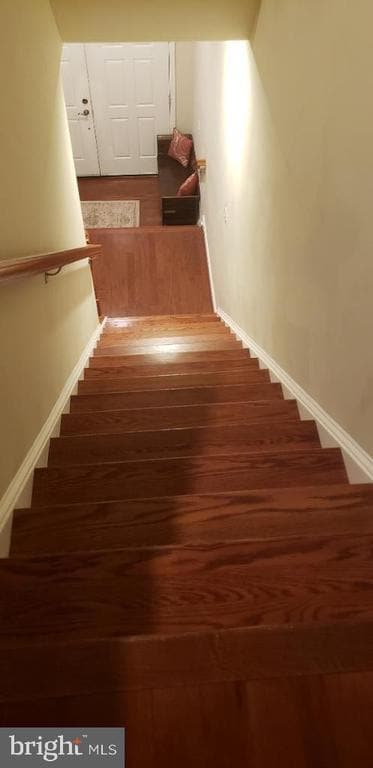 Building Photo - 2202 Leesborough Dr