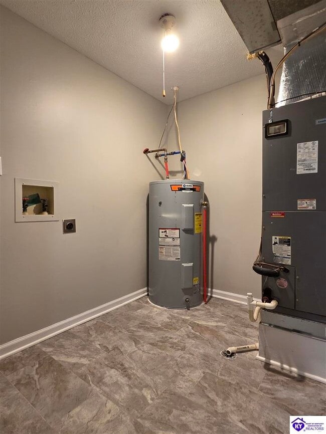 Building Photo - 526 Rose Creek Dr