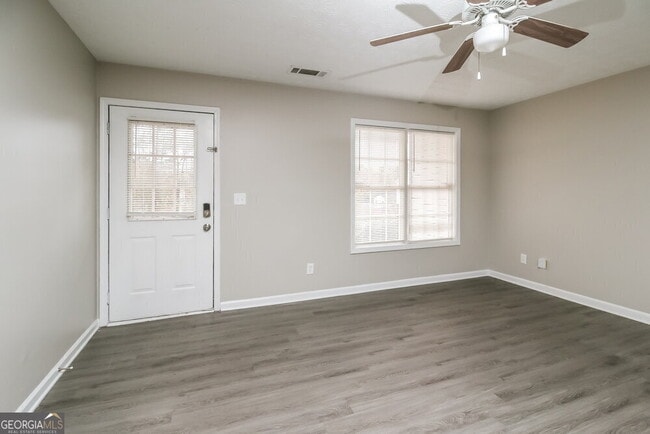 Building Photo - 8129 Sterling Ln