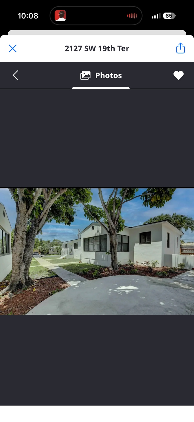 Building Photo - 2127 SW 19th Ter