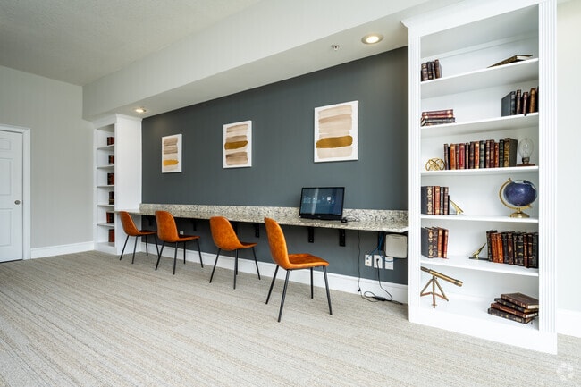 Study Lounge - The Grand at Shoaff Park