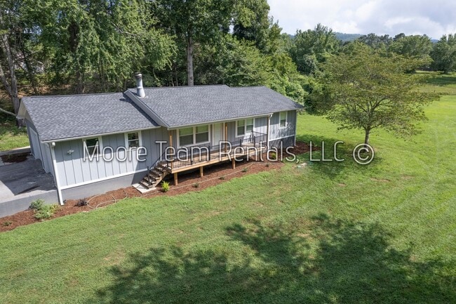 Primary Photo - Beautiful Private Ranch House - Stream, Ya...
