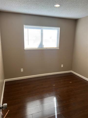 Building Photo - 1910 Whiteoak Dr