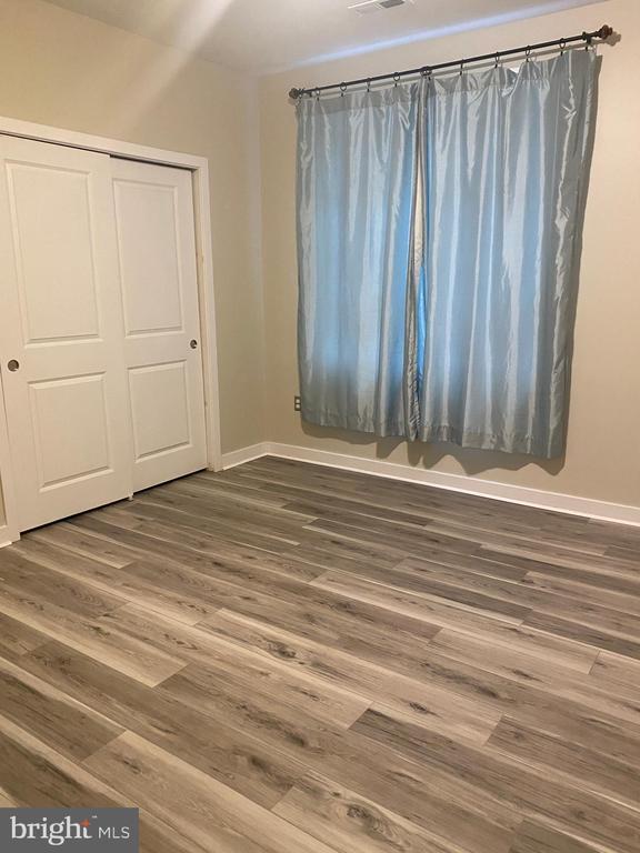 Building Photo - 4742 Pine St