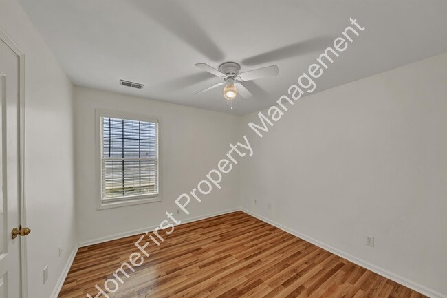 Building Photo - 137 Angel Falls Dr