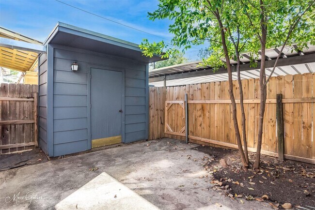 Building Photo - Shreveport townhome for rent