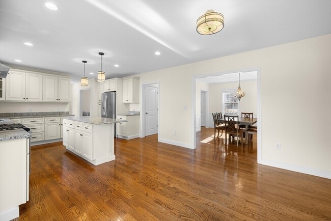 Building Photo - 11 Checkerberry Ln