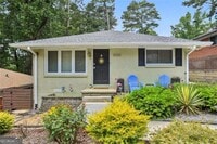 Building Photo - 2056 Arlington Ave NE