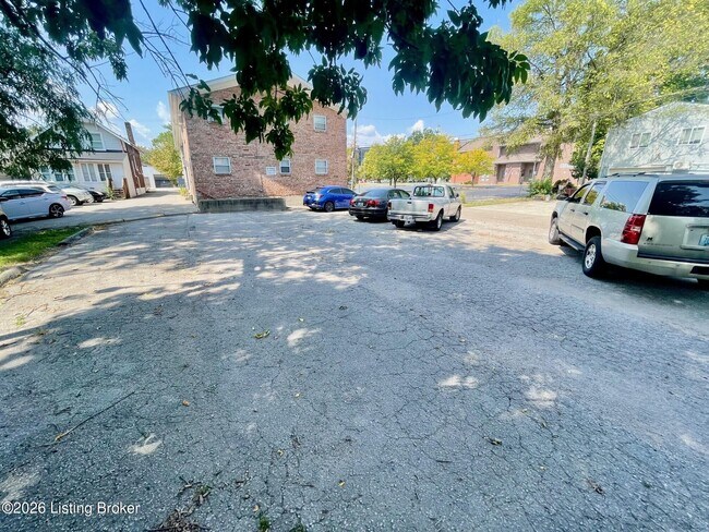 Building Photo - 3909 S 3rd St