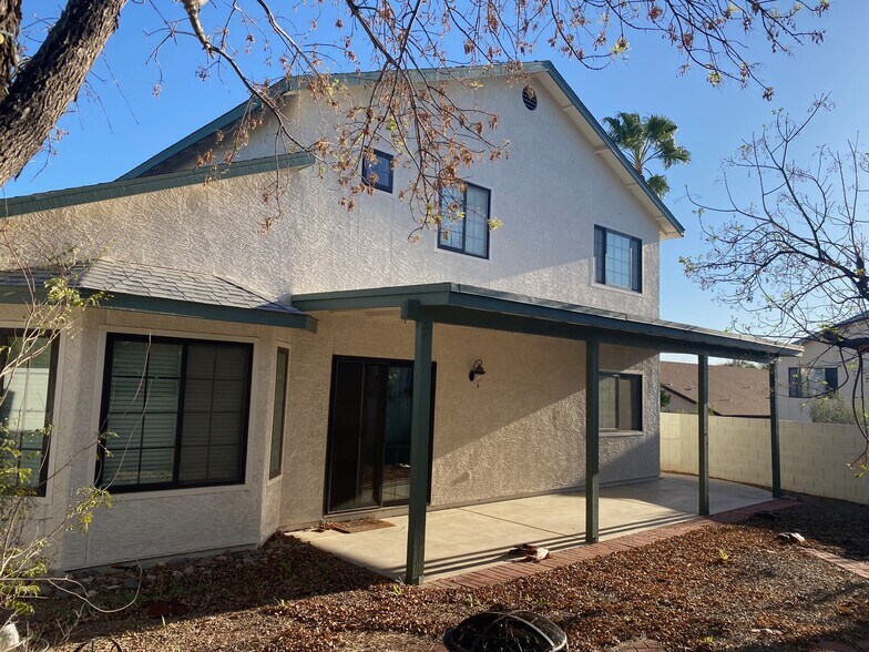 Building Photo - 5028 W Hurston Dr