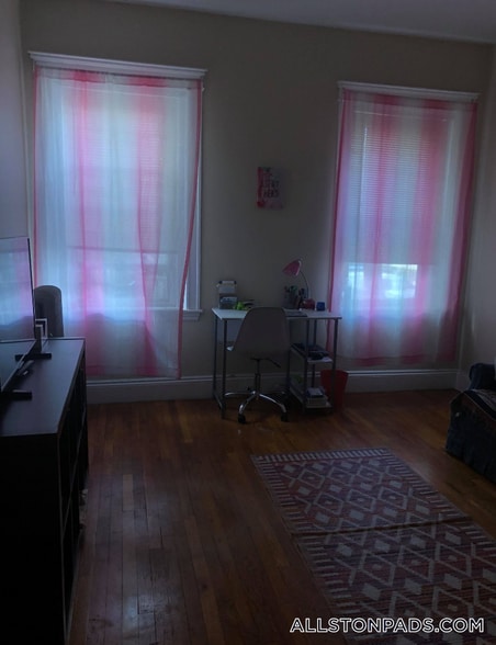 Building Photo - 1193 Commonwealth Ave