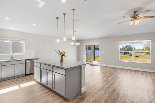 Building Photo - 7326 34th Ct E