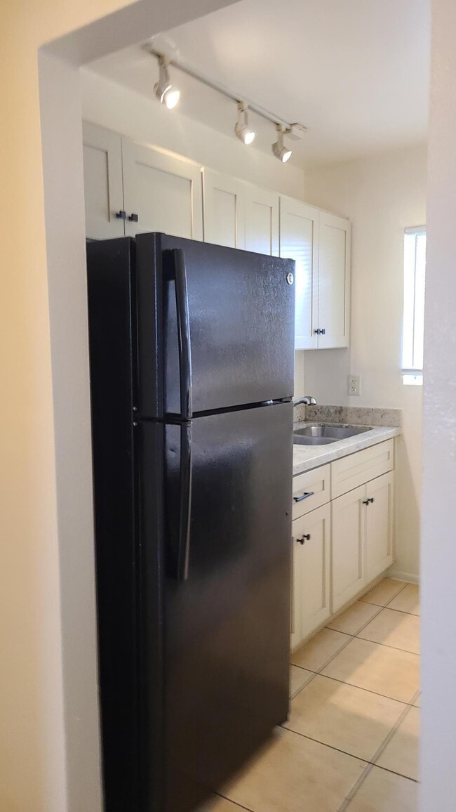 Building Photo - 1345 E Campbell Ave