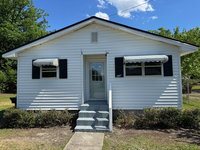 Primary Photo - 2 Bedroom House in East Tarboro - One mont...