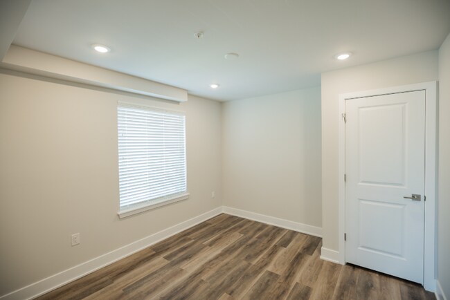 Building Photo - 3707 Haverford Ave