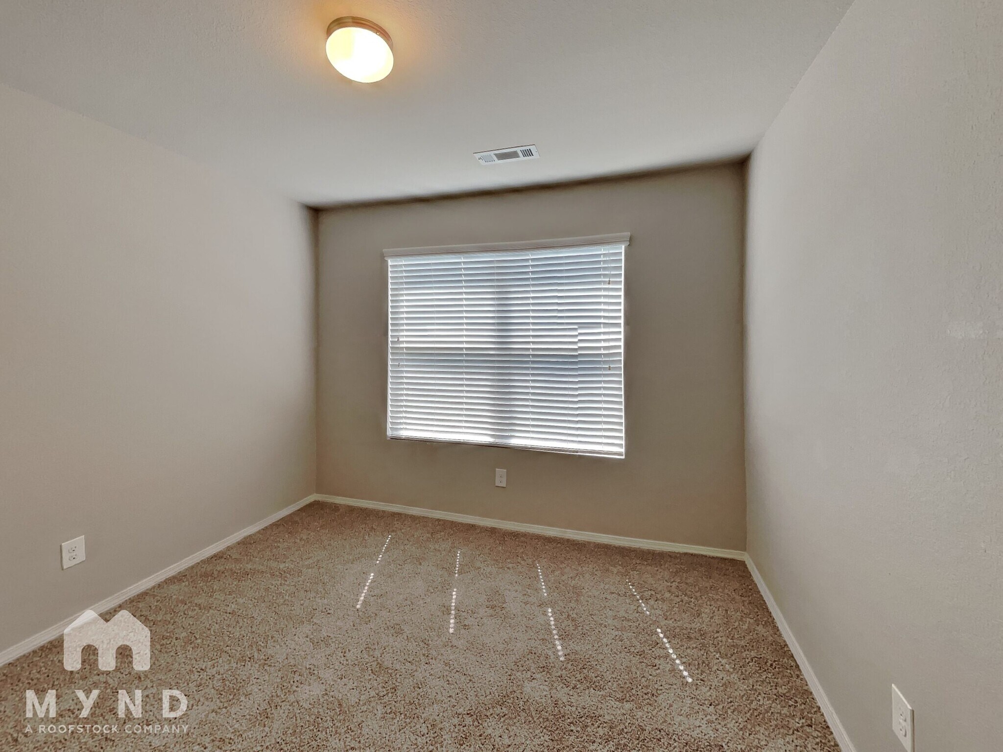 Building Photo - 936 Pinehurst Loop
