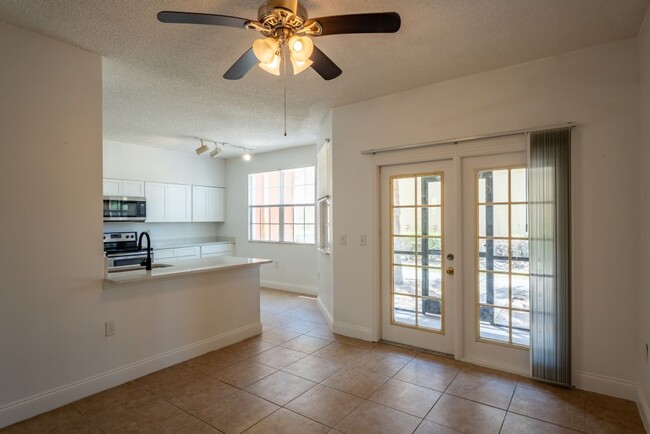 Building Photo - 10873 Windsor Walk Dr