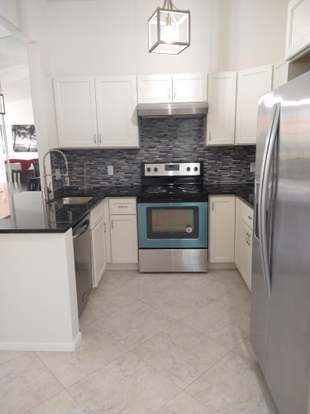 Building Photo - 5475 Verona Dr